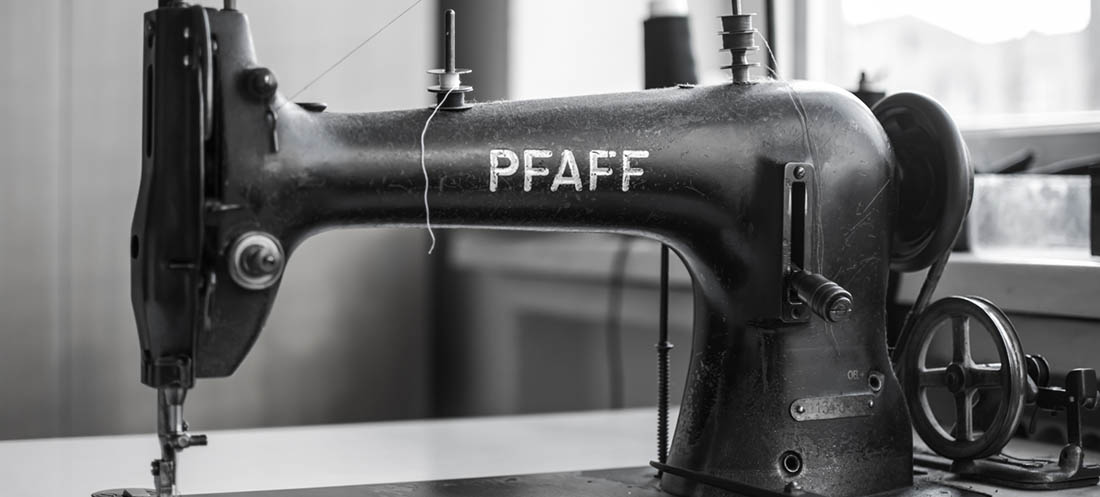 Zakázkové krejčovství Horký a syn - šicí stroj PFAFF